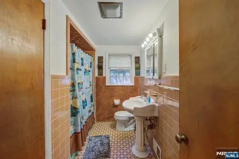 341 W End Avenue North Plainfield NJ 07063
