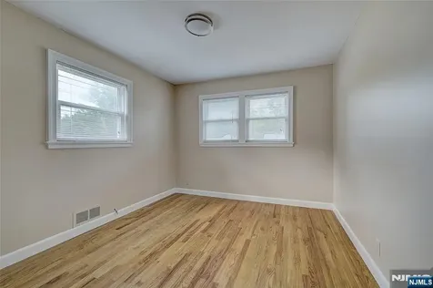 41 Mcclellan Avenue Livingston NJ 07039