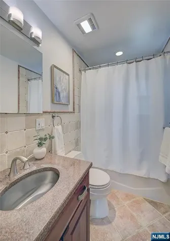 41 Mcclellan Avenue Livingston NJ 07039