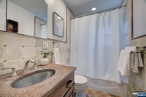 41 Mcclellan Avenue Livingston NJ 07039