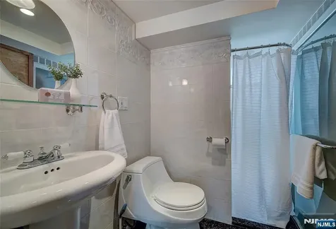 41 Mcclellan Avenue Livingston NJ 07039
