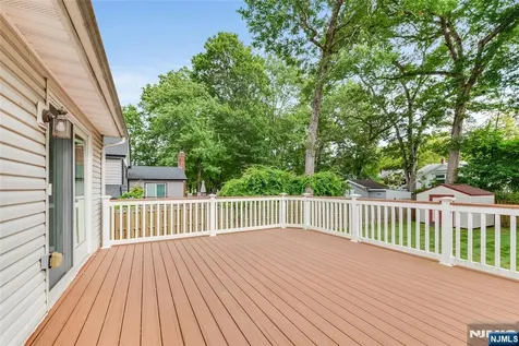 41 Mcclellan Avenue Livingston NJ 07039