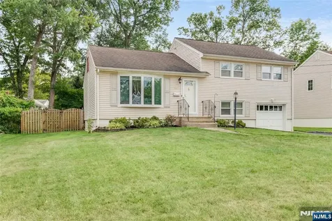41 Mcclellan Avenue Livingston NJ 07039