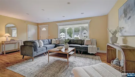 41 Mcclellan Avenue Livingston NJ 07039