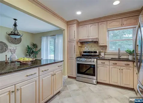 41 Mcclellan Avenue Livingston NJ 07039