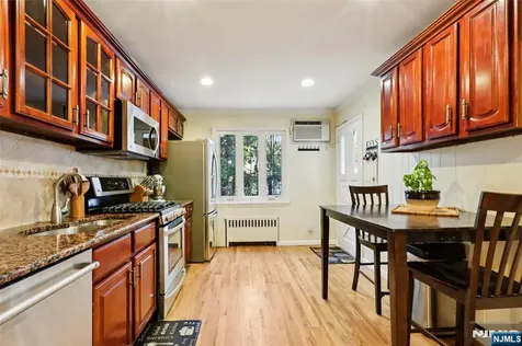 243 Oak Street Ridgewood NJ 07450