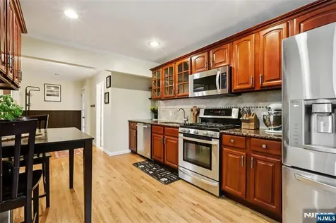 243 Oak Street Ridgewood NJ 07450