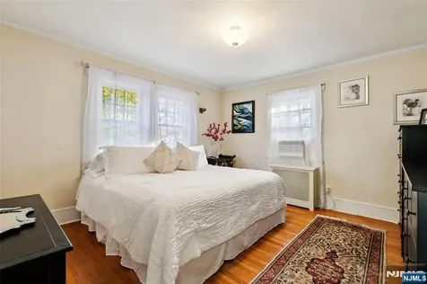 243 Oak Street Ridgewood NJ 07450