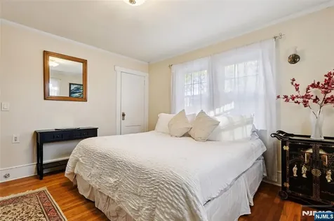 243 Oak Street Ridgewood NJ 07450