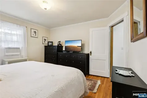 243 Oak Street Ridgewood NJ 07450
