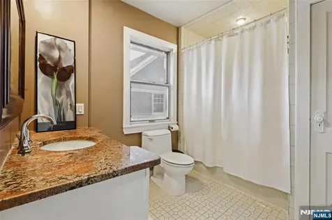 243 Oak Street Ridgewood NJ 07450