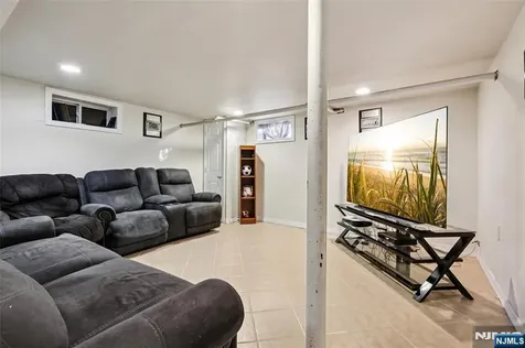 243 Oak Street Ridgewood NJ 07450