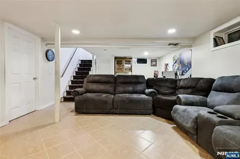 243 Oak Street Ridgewood NJ 07450