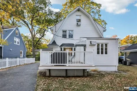 243 Oak Street Ridgewood NJ 07450