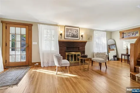 243 Oak Street Ridgewood NJ 07450