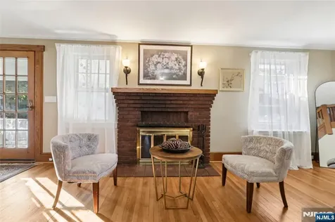 243 Oak Street Ridgewood NJ 07450