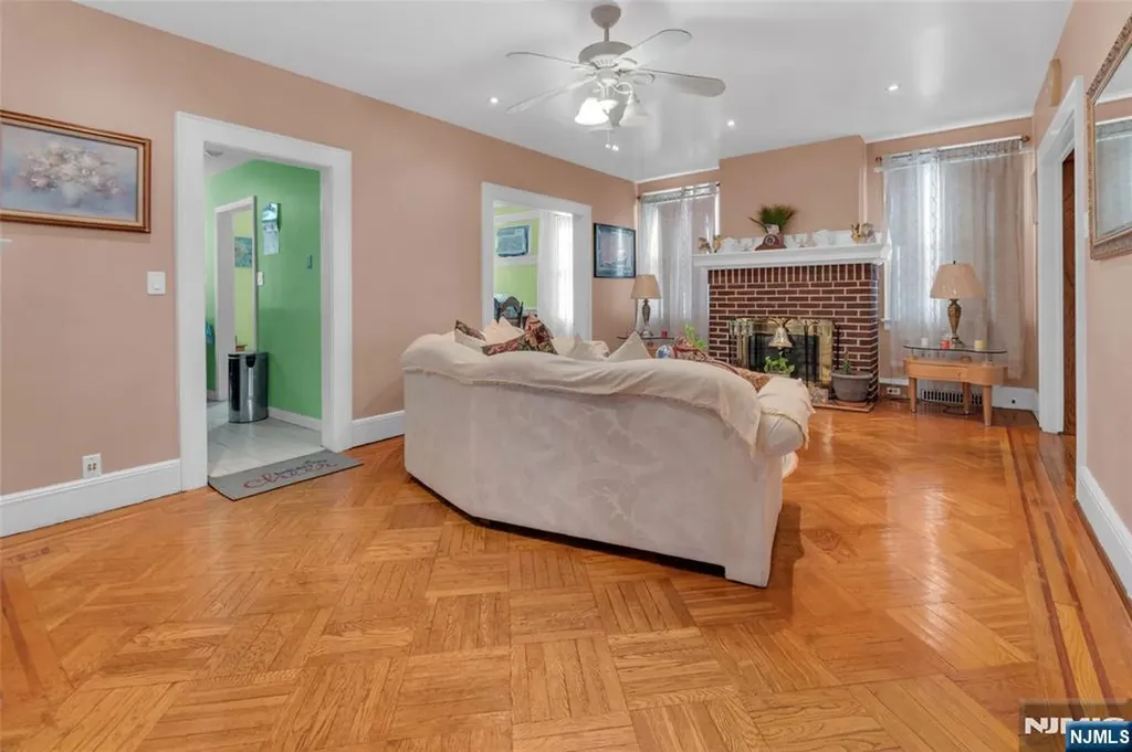 14 Hewitt Avenue Belleville NJ 07109