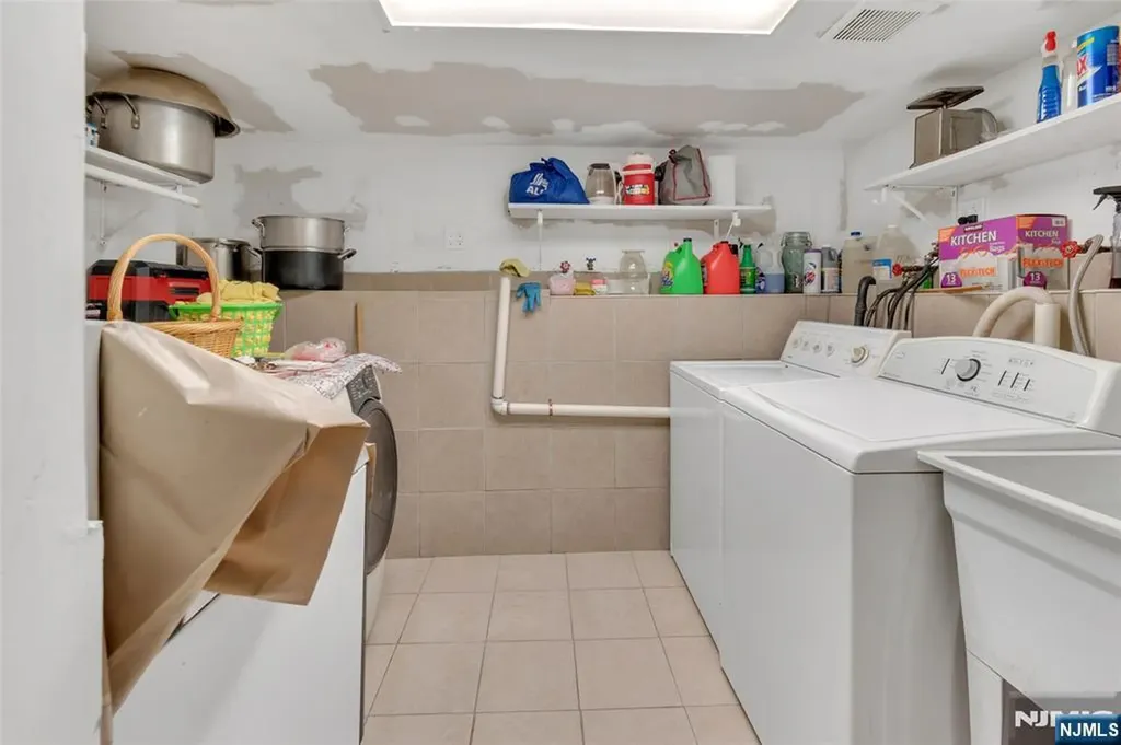 14 Hewitt Avenue Belleville NJ 07109