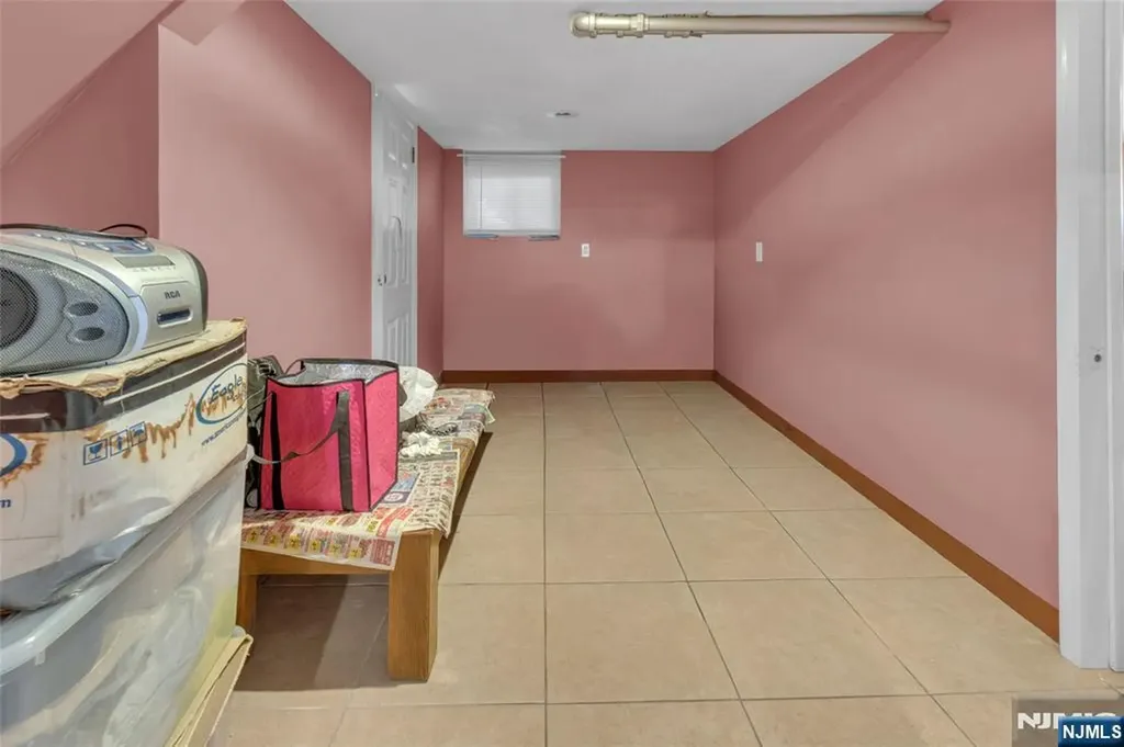 14 Hewitt Avenue Belleville NJ 07109