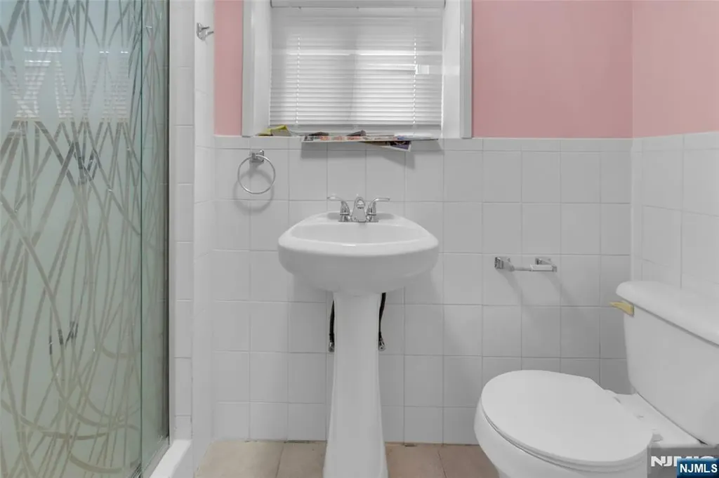 14 Hewitt Avenue Belleville NJ 07109