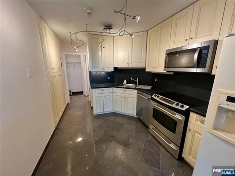 2 Claridge Drive Verona NJ 07044
