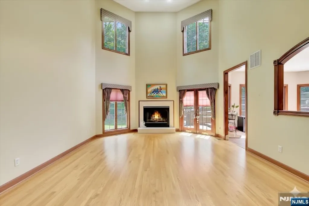 27 Parkwood Lane Bernards NJ 07920