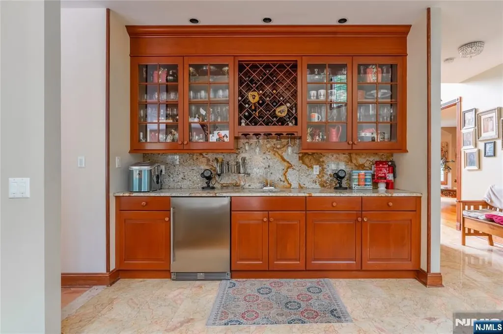 27 Parkwood Lane Bernards NJ 07920