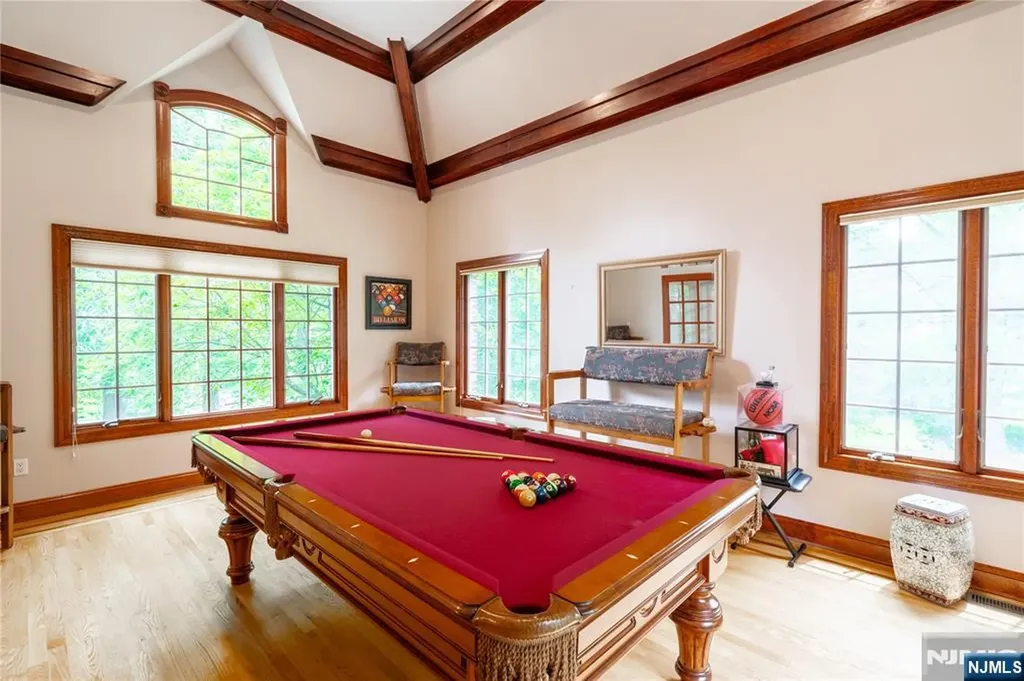 27 Parkwood Lane Bernards NJ 07920