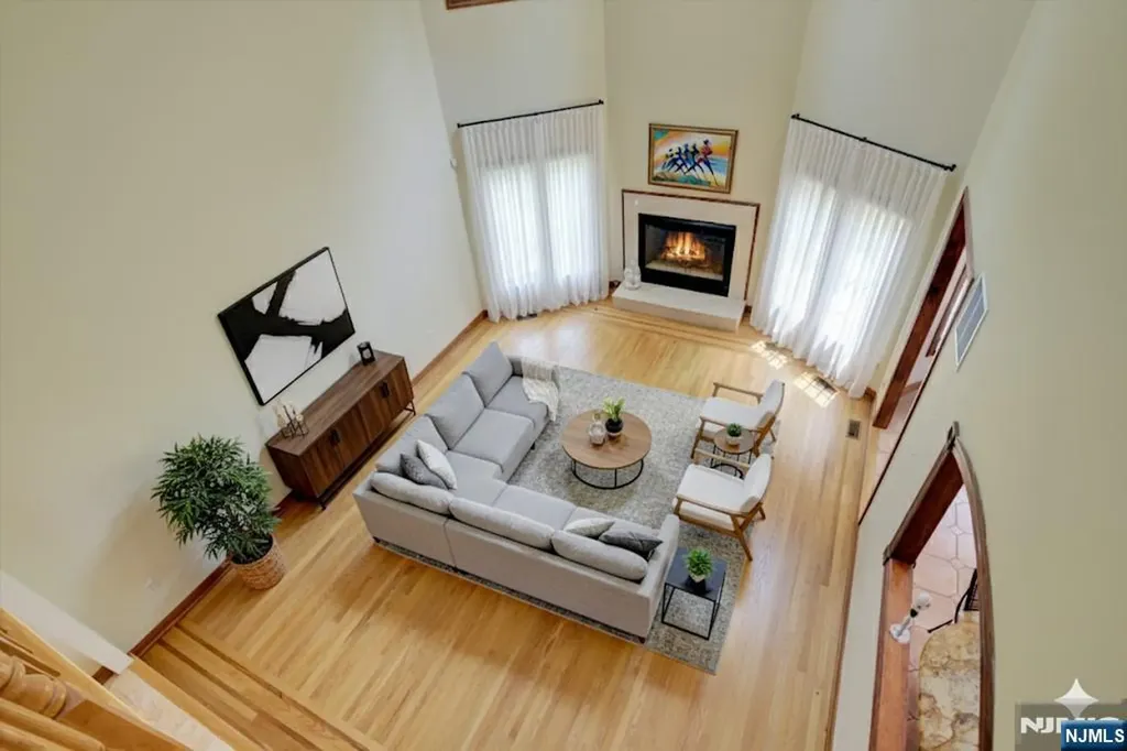 27 Parkwood Lane Bernards NJ 07920