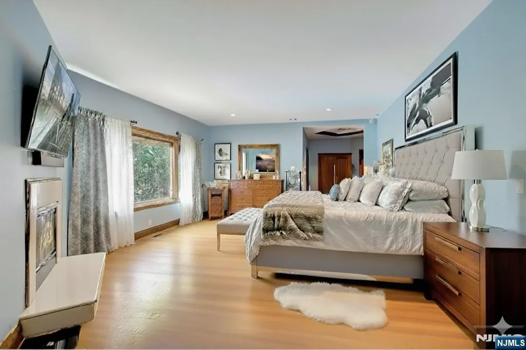 27 Parkwood Lane Bernards NJ 07920