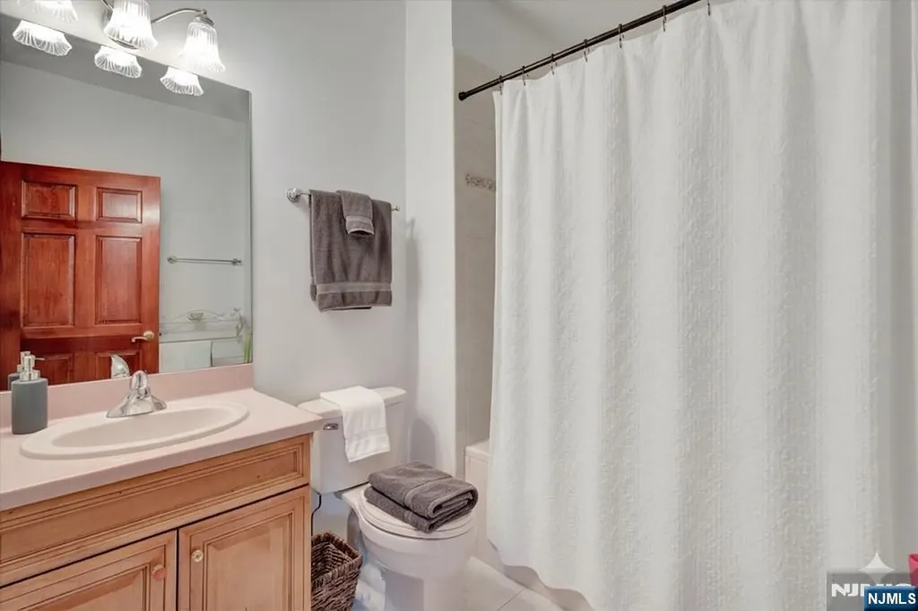 27 Parkwood Lane Bernards NJ 07920