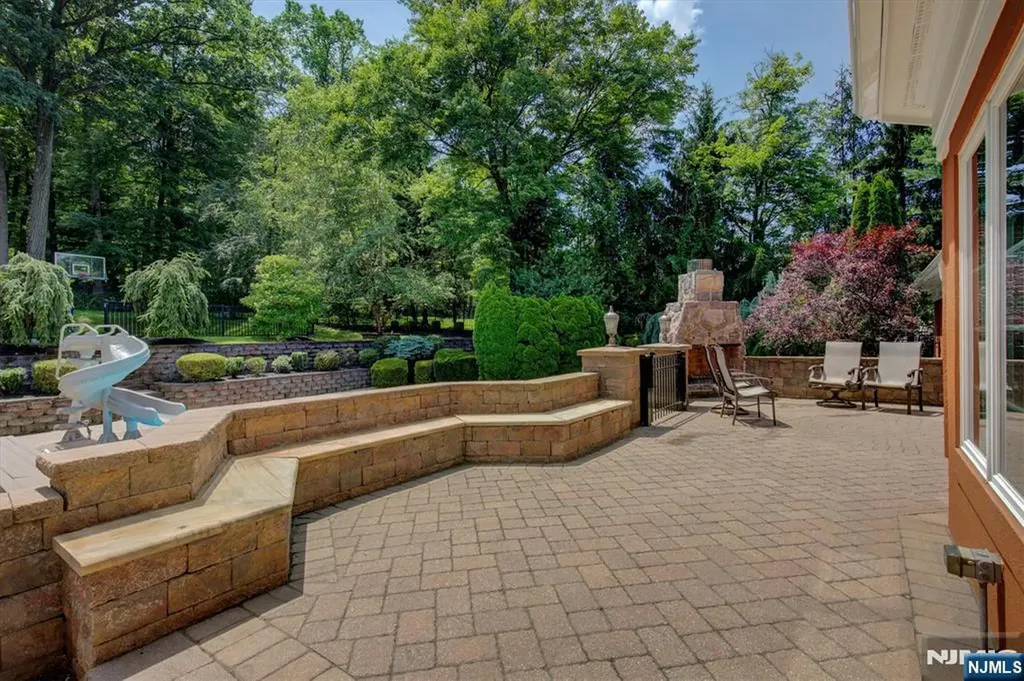 27 Parkwood Lane Bernards NJ 07920