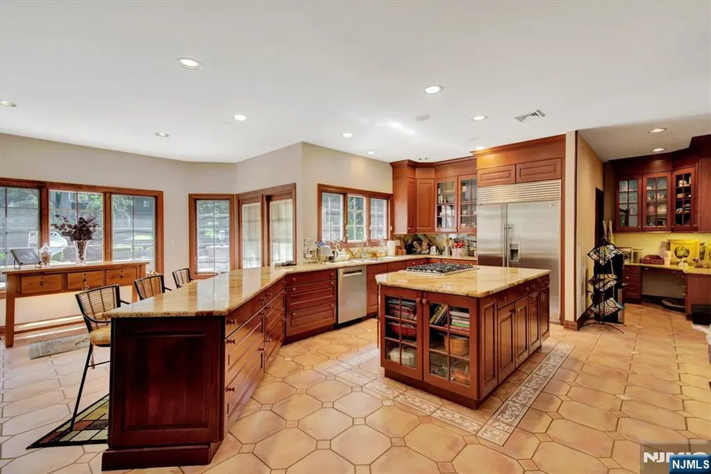 27 Parkwood Lane Bernards NJ 07920