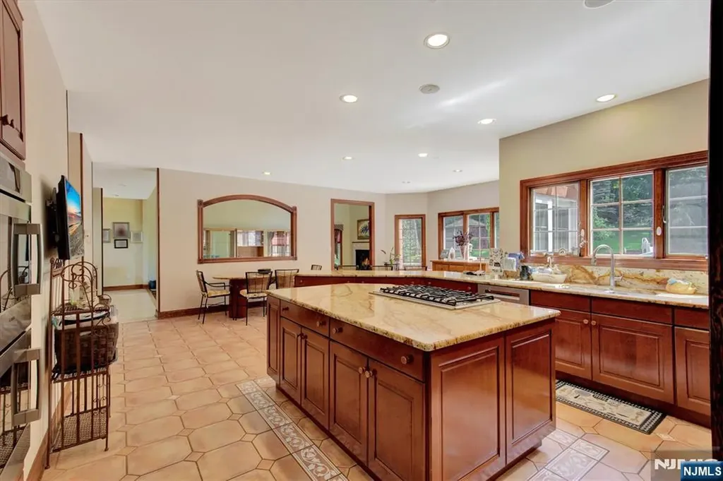 27 Parkwood Lane Bernards NJ 07920