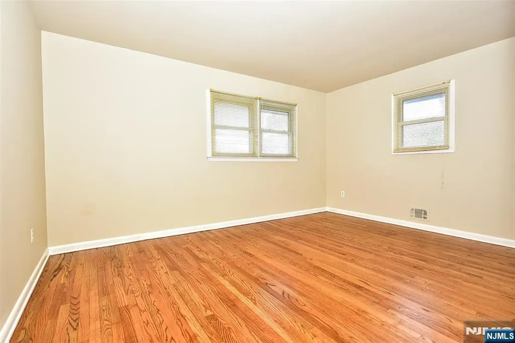 247 Rafkind Road Bloomingdale NJ 07403