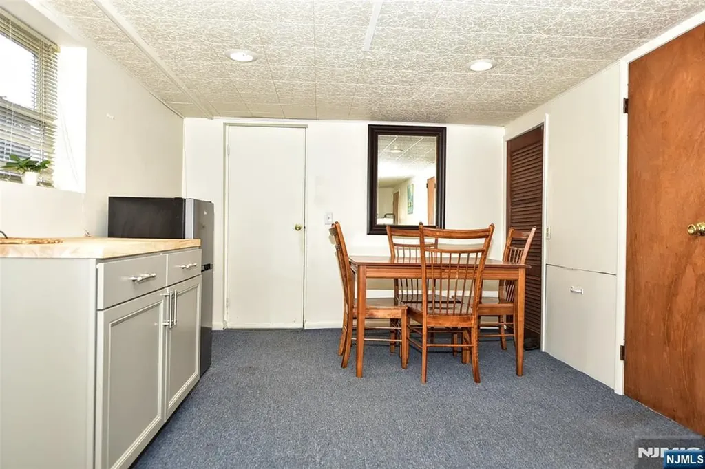 247 Rafkind Road Bloomingdale NJ 07403