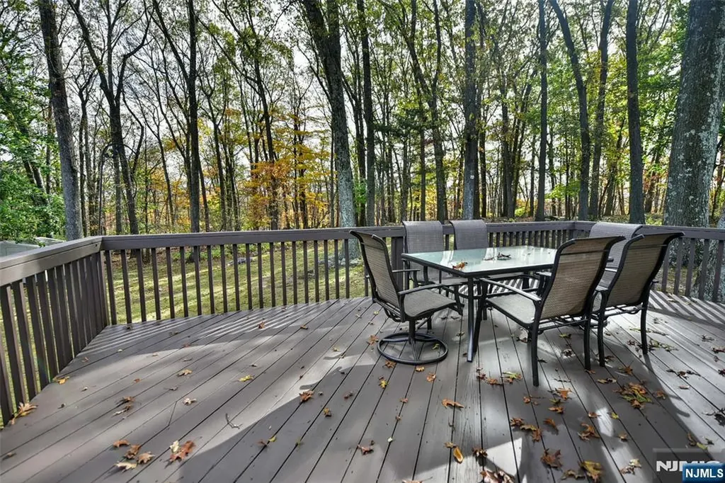 247 Rafkind Road Bloomingdale NJ 07403