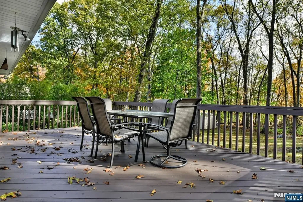 247 Rafkind Road Bloomingdale NJ 07403