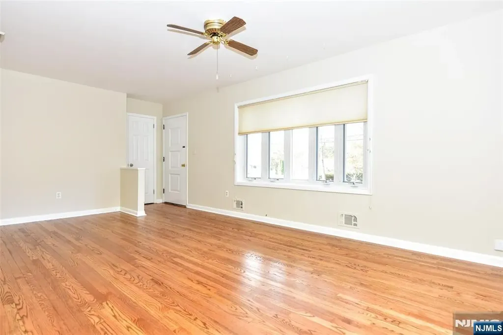 247 Rafkind Road Bloomingdale NJ 07403