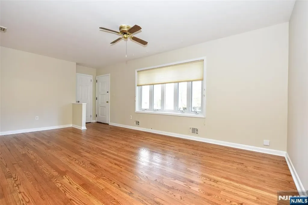 247 Rafkind Road Bloomingdale NJ 07403