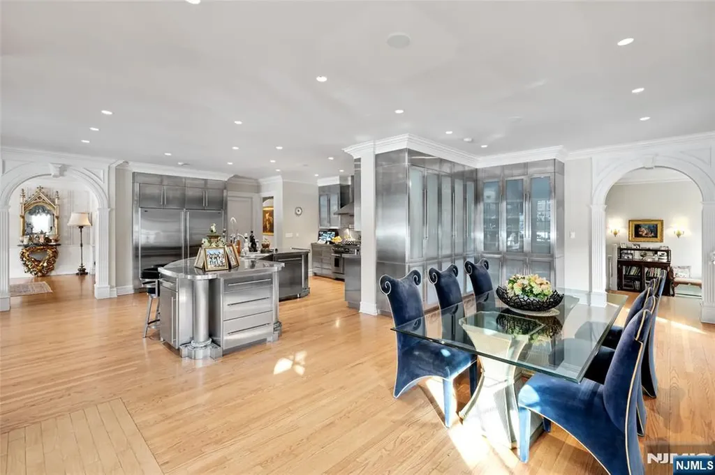 12 The Esplanade Alpine NJ 07620