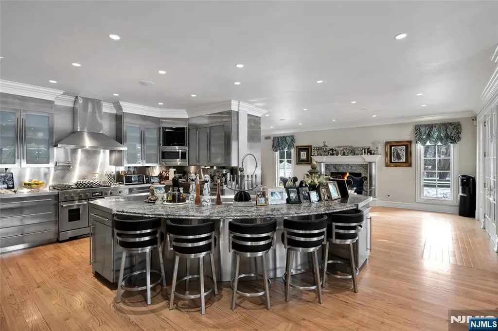 12 The Esplanade Alpine NJ 07620