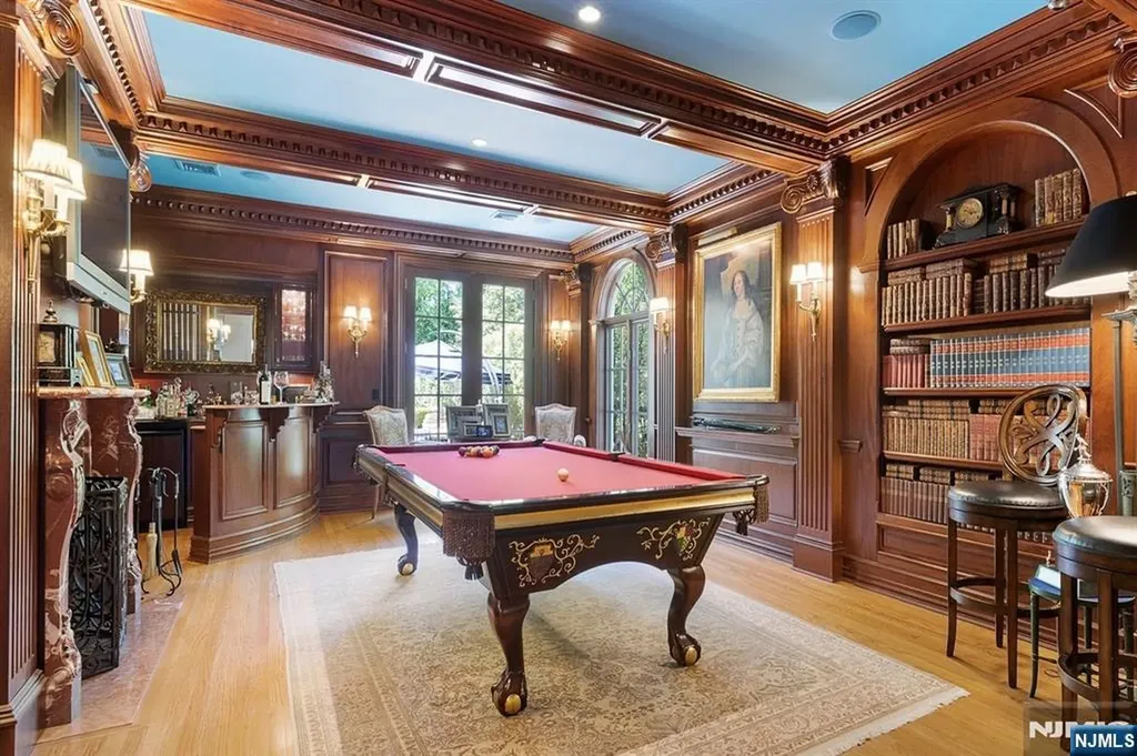 12 The Esplanade Alpine NJ 07620