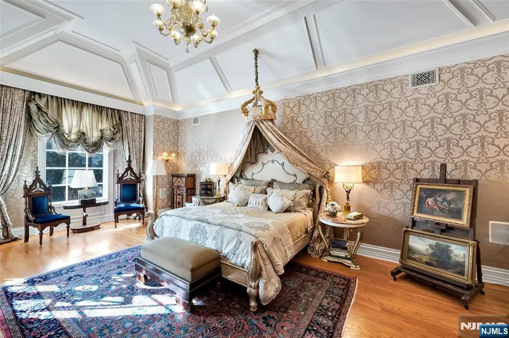 12 The Esplanade Alpine NJ 07620