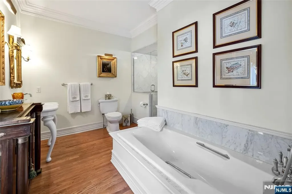 12 The Esplanade Alpine NJ 07620