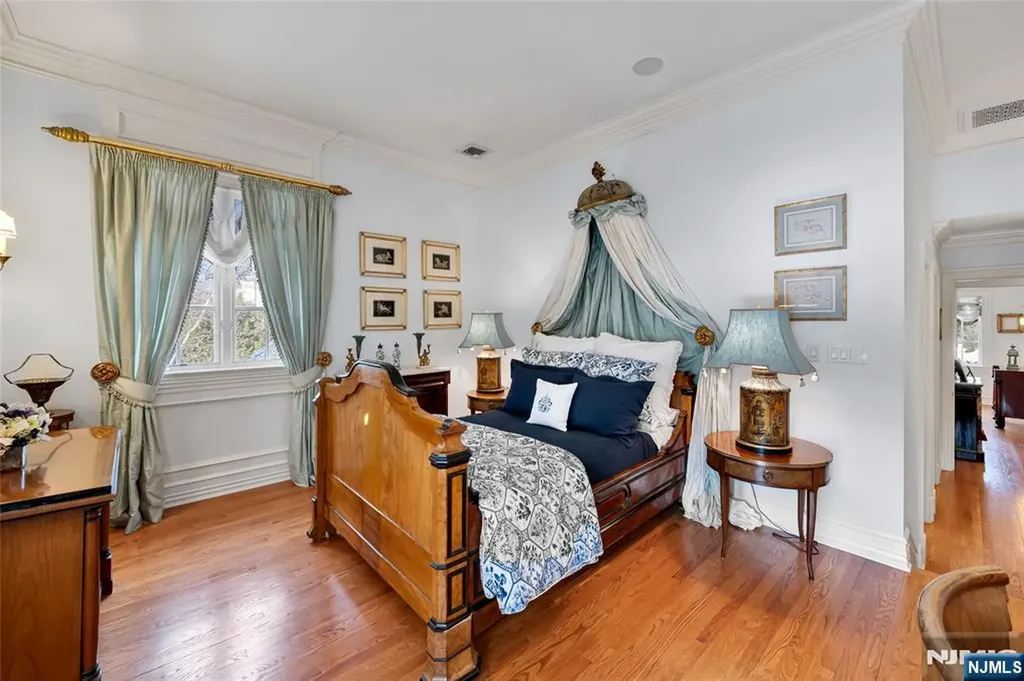 12 The Esplanade Alpine NJ 07620