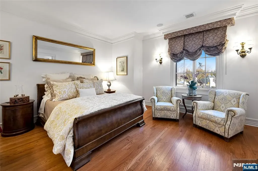 12 The Esplanade Alpine NJ 07620