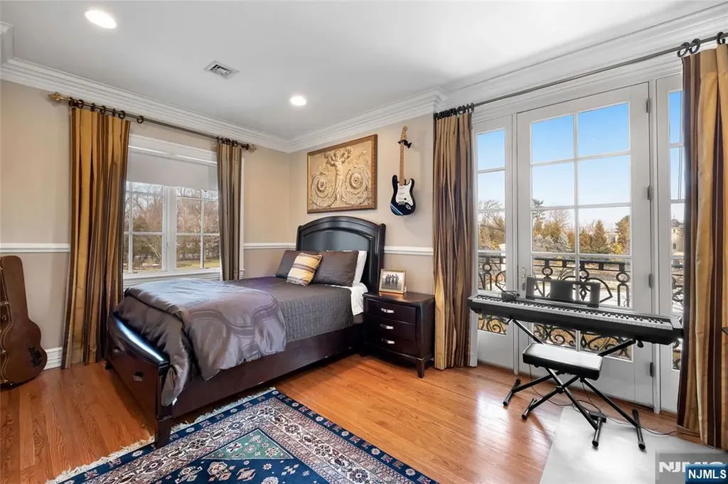 12 The Esplanade Alpine NJ 07620