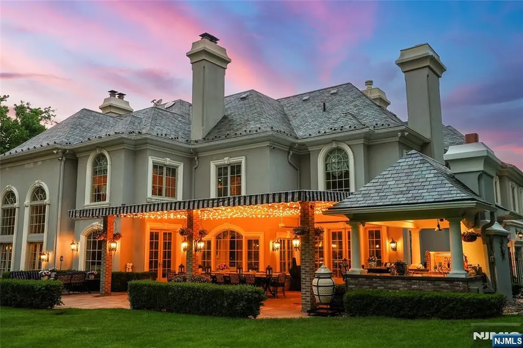 12 The Esplanade Alpine NJ 07620