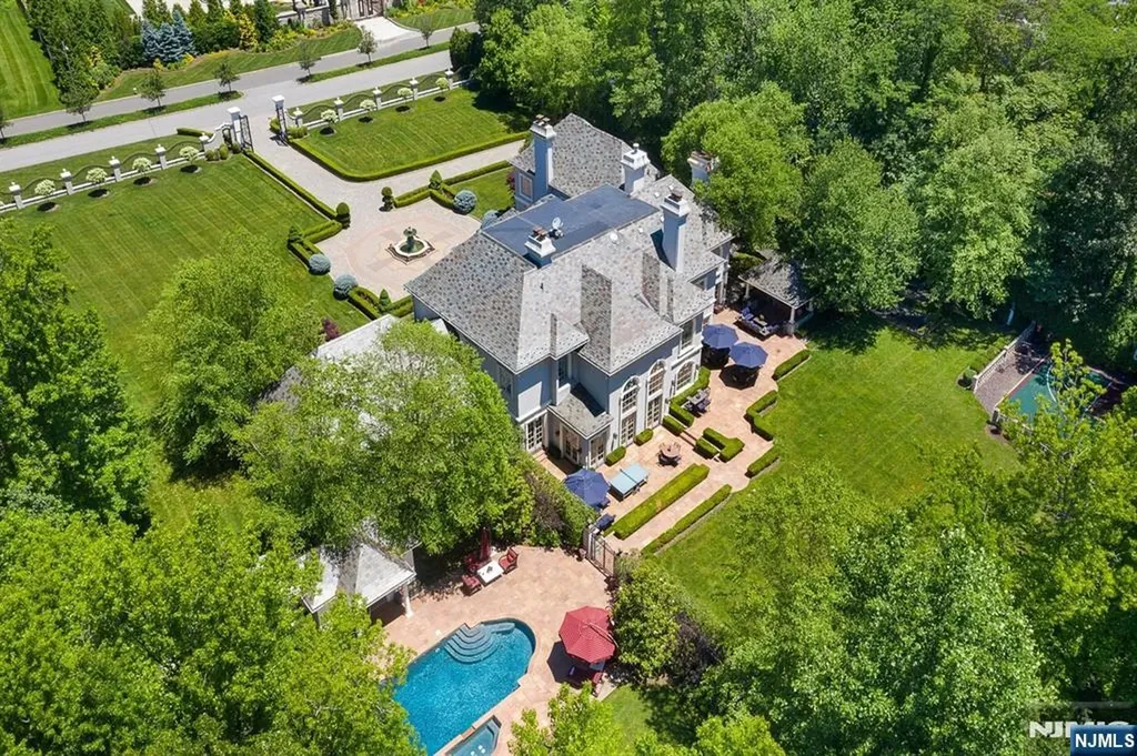 12 The Esplanade Alpine NJ 07620